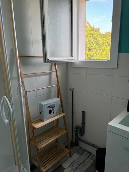 Apartment Calme Avec Vue A 20 Minutes De La Gare *
